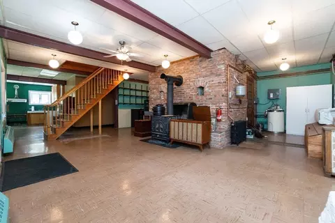 Entry Way - 152 Stowell Rd, Ashburnham, MA 01430 photo 2 of 2