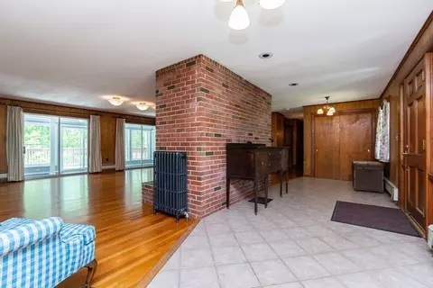 Entry Way - 152 Stowell Rd, Ashburnham, MA 01430 photo 1 of 2