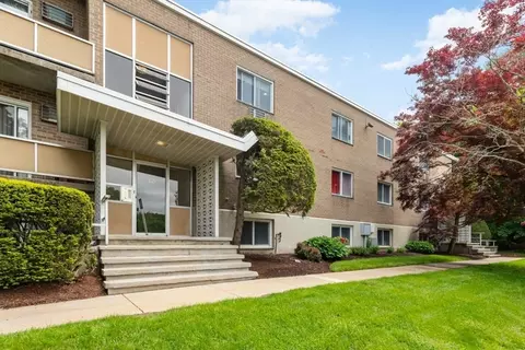 19 Jacqueline Rd #F, Waltham, MA 02452