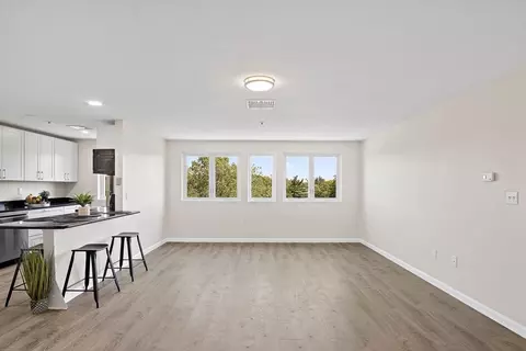 36 Dunham Rd #309, Beverly, MA 01915 photo 6