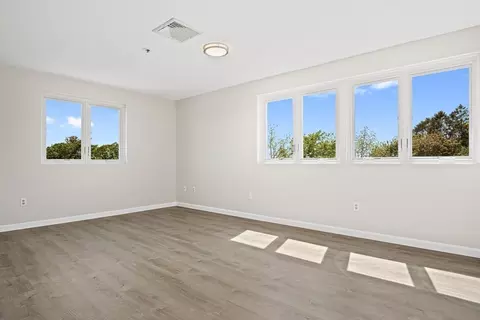 36 Dunham Rd #309, Beverly, MA 01915 photo 14