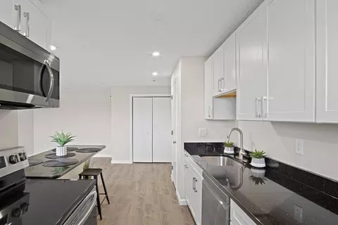 36 Dunham Rd #309, Beverly, MA 01915 photo 8