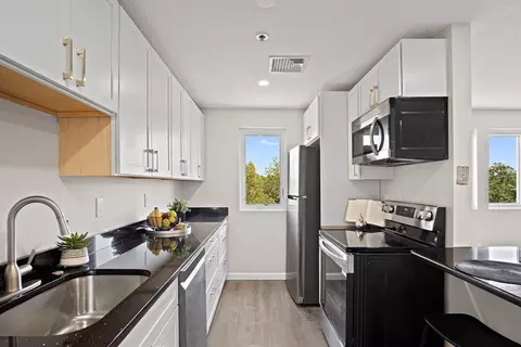 36 Dunham Rd #309, Beverly, MA 01915 photo 7