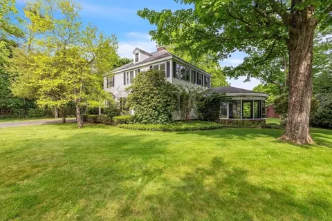 3 Cherry St, Greenfield, MA 01301