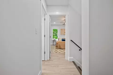 Entry Way - 91 Schofield Ave, Dudley, MA 01571 photo 4 of 4