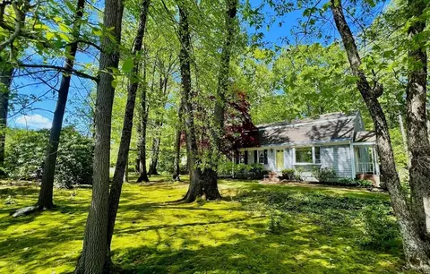 59 Fox Hill Dr, Bridgewater, MA 02324