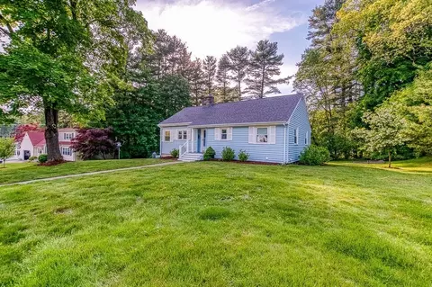 Exterior - 37 Morningside Dr, Walpole, MA 02081 photo 2 of 8