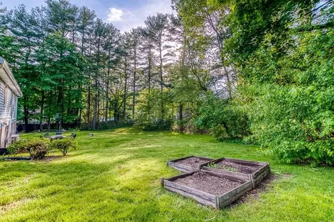 Exterior - 37 Morningside Dr, Walpole, MA 02081 photo 6 of 8