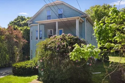 41 Elm St, Webster, MA 01570 photo 3