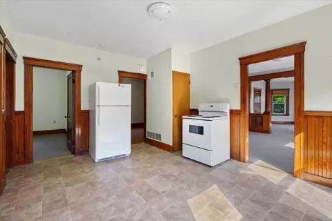 41 Elm St, Webster, MA 01570 photo 16