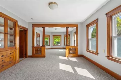 41 Elm St, Webster, MA 01570 photo 9