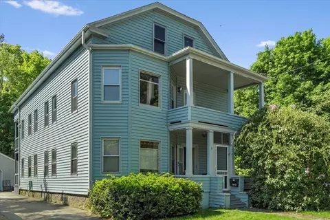 41 Elm St, Webster, MA 01570 photo 4