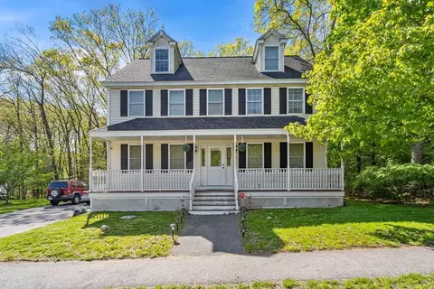 25 Rita St, Lowell, MA 01854