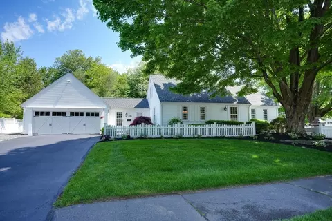 1 Hunter Cir, Shrewsbury, MA 01545