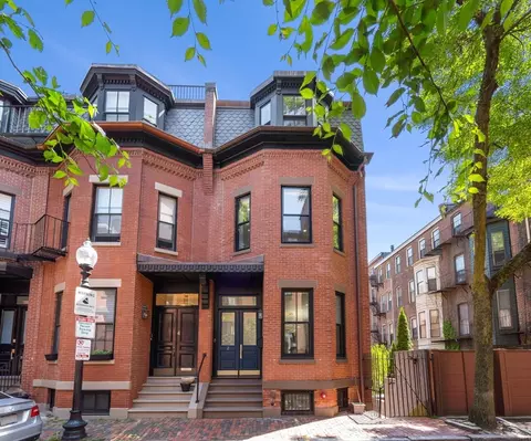 2 Cazenove St, Boston, MA 02116