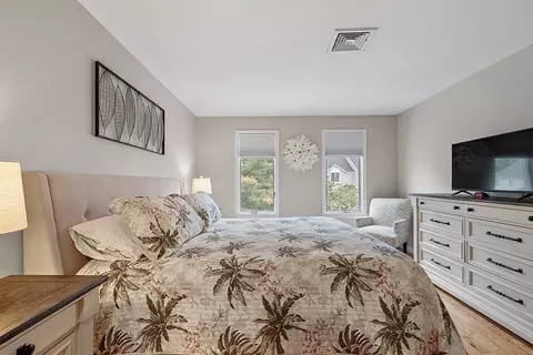 Bedroom - 39 Abington Rd #39, Danvers, MA 01923 photo 2 of 4