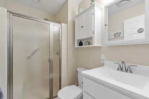 Bath - 39 Abington Rd #39, Danvers, MA 01923 photo 1 of 2
