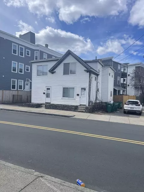 50 Chestnut St, Lynn, MA 01902