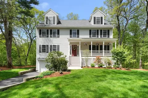 86 Haverhill St, Reading, MA 01867
