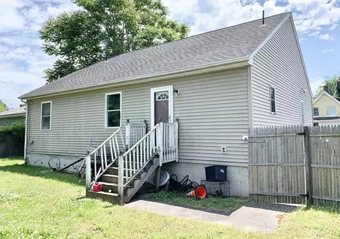 52 Tyler St, Springfield, MA 01109 photo 5