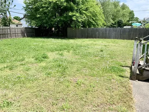 52 Tyler St, Springfield, MA 01109 photo 6