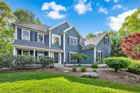 8 Wildewood Dr, Paxton, MA 01612