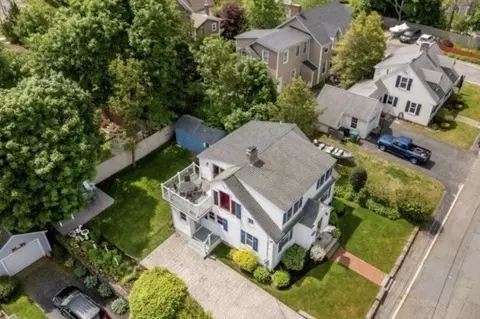 3 Harding Ave, Plymouth, MA 02360