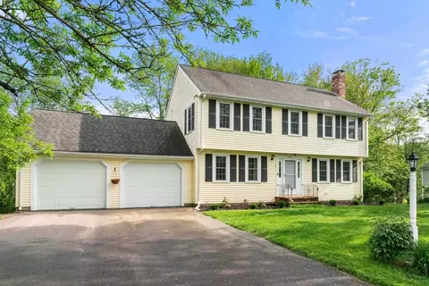 30 Ketcham Ln, Weymouth, MA 02190