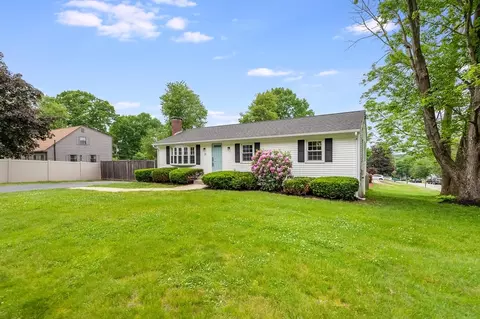 33 Sunset Dr, Milford, MA 01757