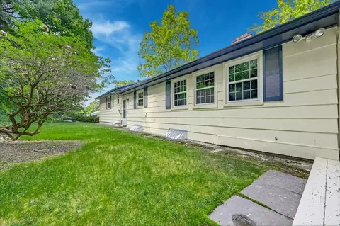 Exterior - 43 Ardmore Rd, Worcester, MA 01609 photo 5 of 6