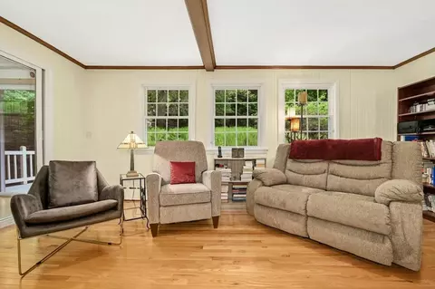 Living - 43 Ardmore Rd, Worcester, MA 01609 photo 3 of 4