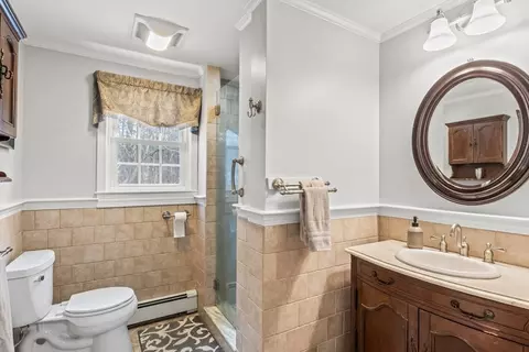 Bath - 476 Pine St, Marshfield, MA 02050 photo 2 of 2