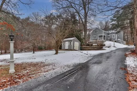 Exterior - 476 Pine St, Marshfield, MA 02050 photo 3 of 12