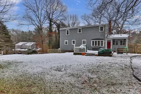 Exterior - 476 Pine St, Marshfield, MA 02050 photo 8 of 12
