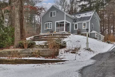 Exterior - 476 Pine St, Marshfield, MA 02050 photo 2 of 12
