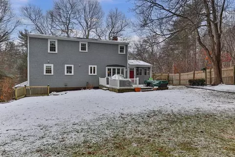 Exterior - 476 Pine St, Marshfield, MA 02050 photo 7 of 12