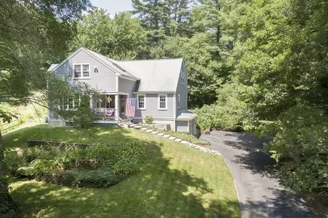 476 Pine St, Marshfield, MA 02050