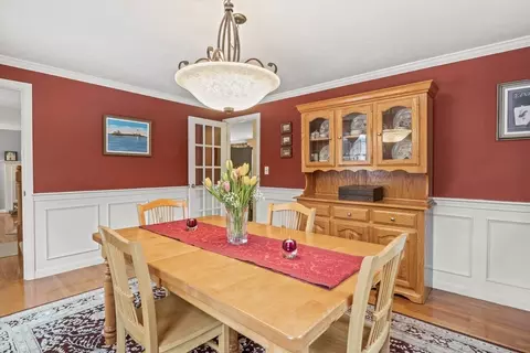 Dining - 476 Pine St, Marshfield, MA 02050 photo 2 of 2