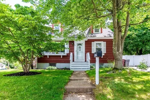 30 Poplar St, Dedham, MA 02026