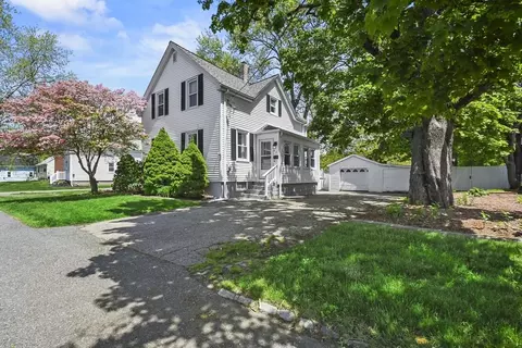 63 Williams Ave, Taunton, MA 02780