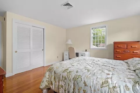 Bedroom - 21 Stanford Dr, Hingham, MA 02043 photo 3 of 5