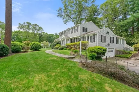 Exterior - 21 Stanford Dr, Hingham, MA 02043 photo 3 of 10