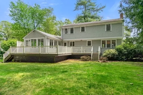 Exterior - 21 Stanford Dr, Hingham, MA 02043 photo 7 of 10