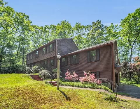 58 Whits End Rd, Concord, MA 01742