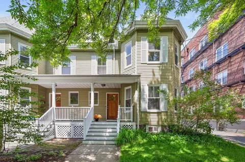 7 Haskell St #B, Cambridge, MA 02140
