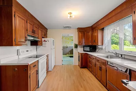 30 Bailey Rd, Andover, MA 01810 photo 4