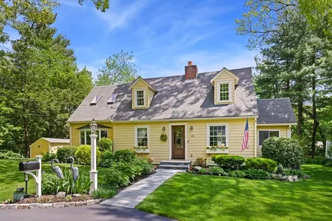 124 Pine Ridge Rd, Reading, MA 01867