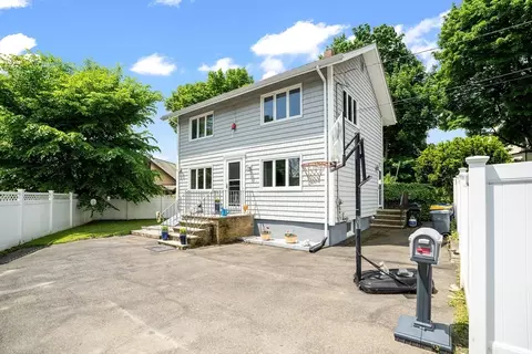 19 Belcher St, Winthrop, MA 02152