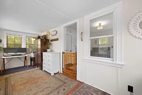 Entry Way - 208 Turnpike St, Canton, MA 02021 photo 2 of 3