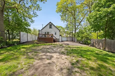 Exterior - 208 Turnpike St, Canton, MA 02021 photo 7 of 8